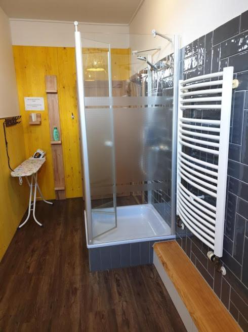בילפלד Victory Guesthouse - Handwerker Pension מראה חיצוני תמונה